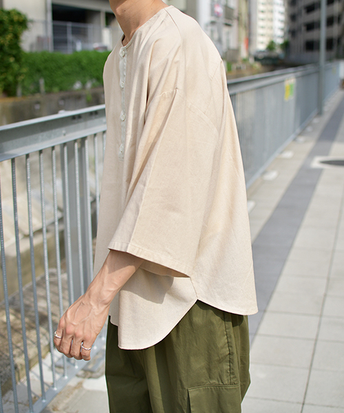 kutir(クティール)の「ヘンリー配色リネンプルオーバー(シャツ/ブラウス・メンズ・オフホワイト/ライトグリーン/モカ・MEDIUM/LARGE)」の21枚目の写真