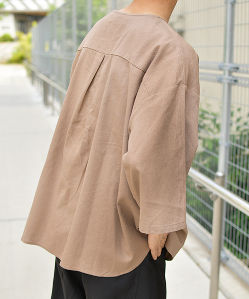 kutir(クティール)の「ヘンリー配色リネンプルオーバー(シャツ/ブラウス・メンズ・オフホワイト/ライトグリーン/モカ・MEDIUM/LARGE)」の8枚目の写真