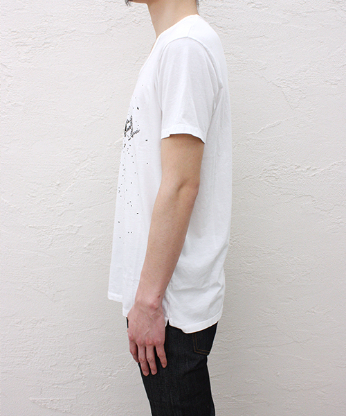 Lui's（ルイス）の「LAD MUSICIAN×Fender×Lui's トリプルコラボ限定Tシャツ（Tシャツ/カットソー・メンズ・ホワイト/ブラック/ブルー/ピンク・42/44/46）」の5枚目の写真