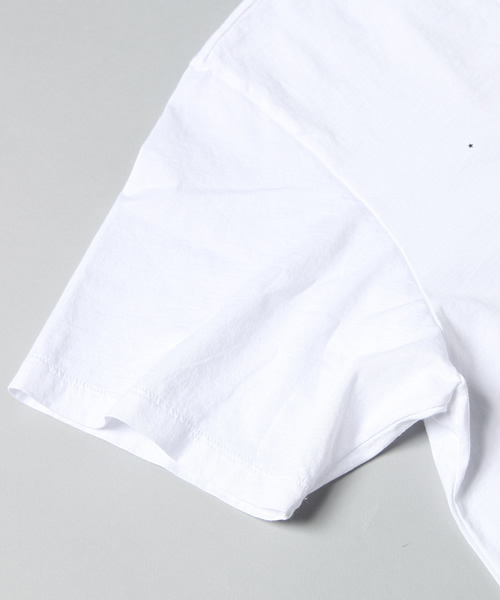 Lui's（ルイス）の「LAD MUSICIAN×Fender×Lui's トリプルコラボ限定Tシャツ（Tシャツ/カットソー・メンズ・ホワイト/ブラック/ブルー/ピンク・42/44/46）」の6枚目の写真