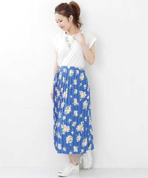 Ray BEAMS（レイビームス）の「Ray BEAMS / ロールアップスリーブ コットン Tシャツ（Tシャツ/カットソー・レディース・ホワイト/シルバー/チャコールグレー/ブラック・ONE SIZE）」の12枚目の写真