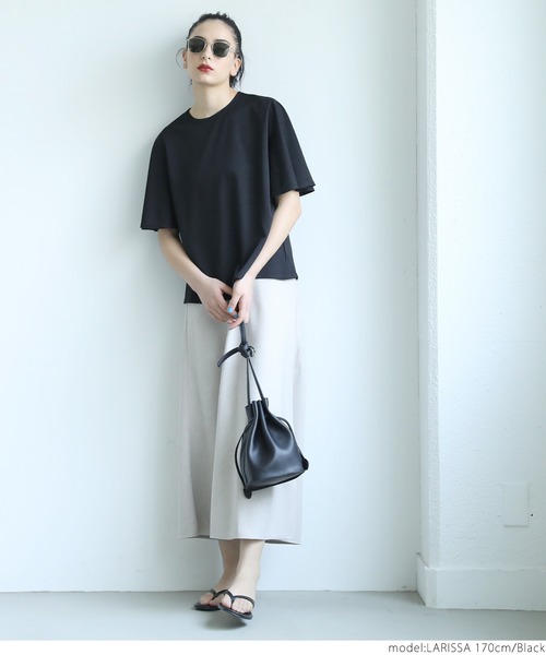 coca(coca)(コカ)の「シンプルフレアTシャツ(Tシャツ/カットソー・レディース・ブラック・ONE SIZE)」の6枚目の写真