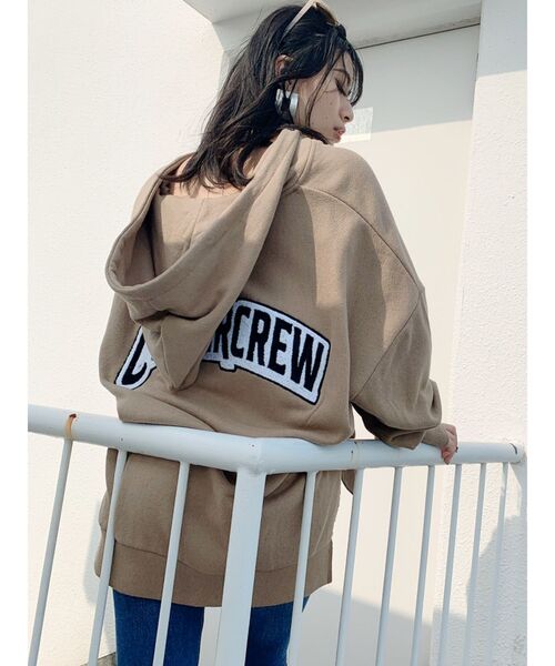 GYDA（ジェイダ）の「CYPHERCREW スリットスウェットパーカー