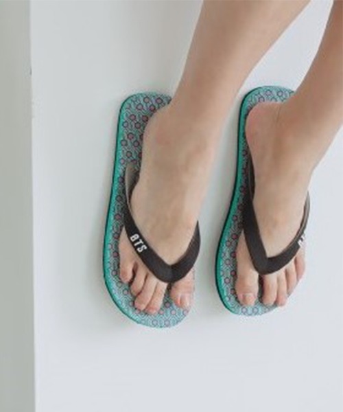 shopnikoniko（ショップニコニコ）の「BTS公式ライセンストングサンダルIDOL（サンダル・レディース・F/G/B/D/A/C/E・24cm/26cm/25cm/23cm）」の20枚目の写真