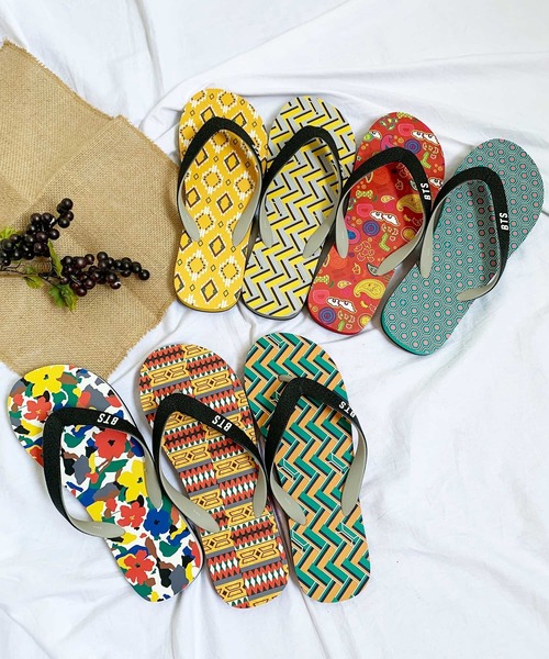 ★COACH★K-POPアイドル愛用★Jenni Sandal★サンダル 特価！ Amazon.com | COACH Women's Jenni Sandals Slipper, Chalk, 5