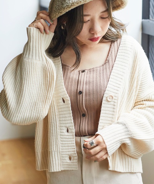 WEGO(ウィゴー)の「WEGO/フロントボタンリブロンT(Tシャツ/カットソー・レディース・ホワイト/ブラック/ダークブラウン/ブラウン/カーキ・FREE)」の4枚目の写真