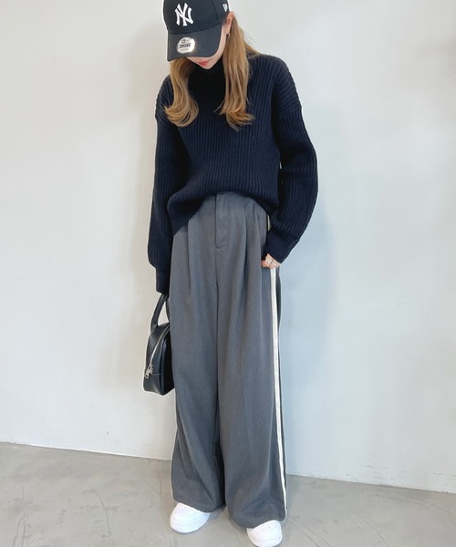 Futier land（フューティアランド）の「タートルバルーンスリーブニットプルオーバー（ニット/セーター・レディース・ブラック/ブルー/アイボリー/グレイッシュベージュ/オレンジ/ライトブラウン/パープル/ピンク/イエロー/グリーン・FREE）」の22枚目の写真