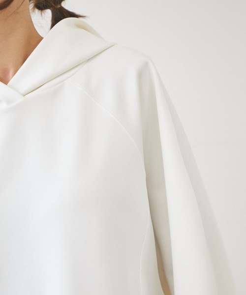 AZUL ENCANTO（アズールエンカント）の「フーディトップス（パーカー・レディース・ホワイト/ブラック/キャメル・FREE）」の13枚目の写真