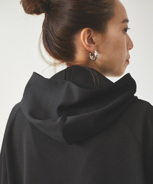 AZUL ENCANTO（アズールエンカント）の「フーディトップス（パーカー・レディース・ホワイト/ブラック/キャメル・FREE）」の9枚目の写真