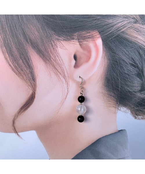 tone(トーン)の「【-lensa-】2色から選べるキャンディービーズピアス(MA)(ピアス(両耳用)・レディース・ホワイト/ブラック・FREE)」の7枚目の写真