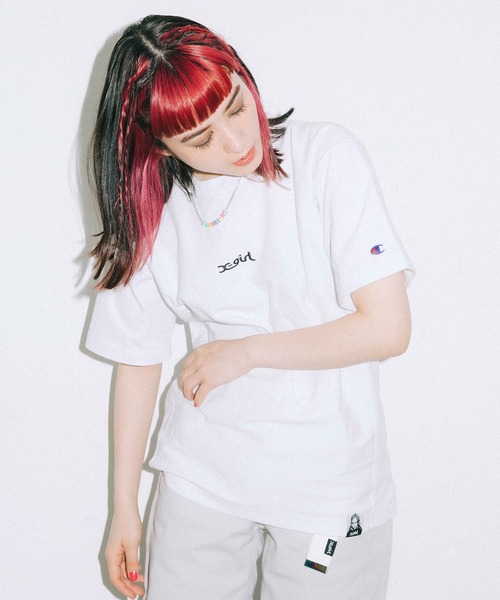 X-girl(エックスガール)の「X-girl × Champion REVERSE WEAVER S/S TEE(Tシャツ/カットソー・レディース・ホワイト/ブラック/レッド/ライトパープル・S/M/L/XL)」の5枚目の写真
