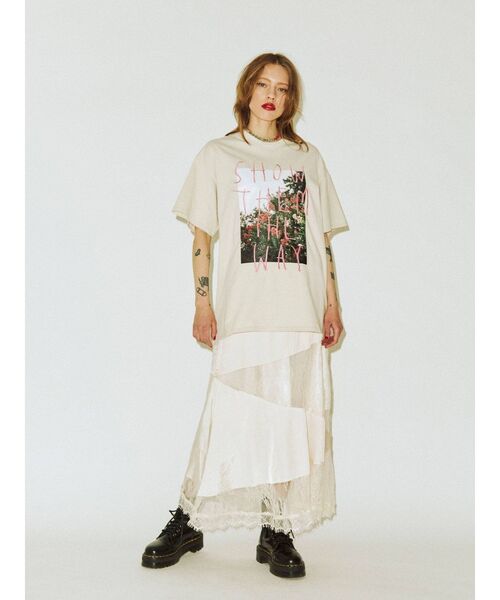 jouetie(ジュエティ)の「グランジフォトロゴ BIG Tシャツ(Tシャツ/カットソー・レディース・ブラック/ピンク/アイボリー・MEDIUM)」の8枚目の写真