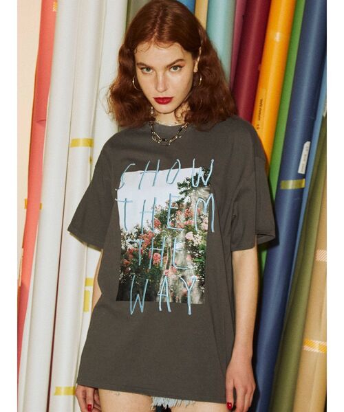 jouetie(ジュエティ)の「グランジフォトロゴ BIG Tシャツ(Tシャツ/カットソー・レディース・ブラック/ピンク/アイボリー・MEDIUM)」の10枚目の写真