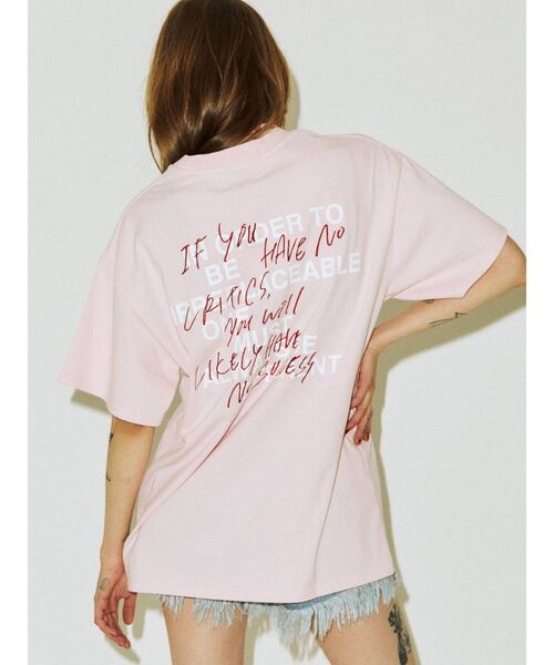 jouetie(ジュエティ)の「グランジフォトロゴ BIG Tシャツ(Tシャツ/カットソー・レディース・ブラック/ピンク/アイボリー・MEDIUM)」の16枚目の写真