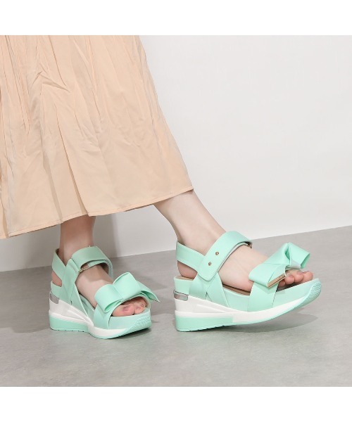 Realta（レアルタ）の「Realta(レアルタ) リボンがかわいいスポーツ サンダル（サンダル・レディース・ブラック/ライトグレー/ピンクベージュ/アイボリー/ミント/パープル・M/S/L/LL）」の4枚目の写真