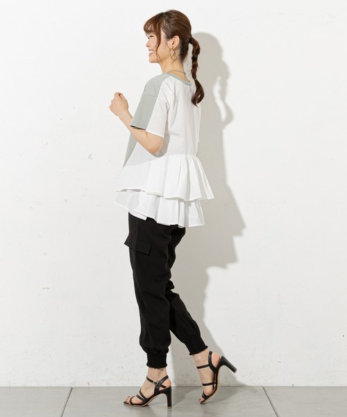 prose verse(プロズヴェール)の「バックフリル切替Tシャツ(Tシャツ/カットソー・レディース・ブラック/オフホワイト/ミント/ピンクベージュ・フリ-)」の22枚目の写真