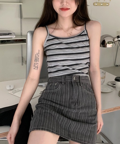 MANGROVE（マングローブ）の「ストライプカジュアルキャミソール（キャミソール・レディース・ブラック/ブルー・FREE）」の3枚目の写真