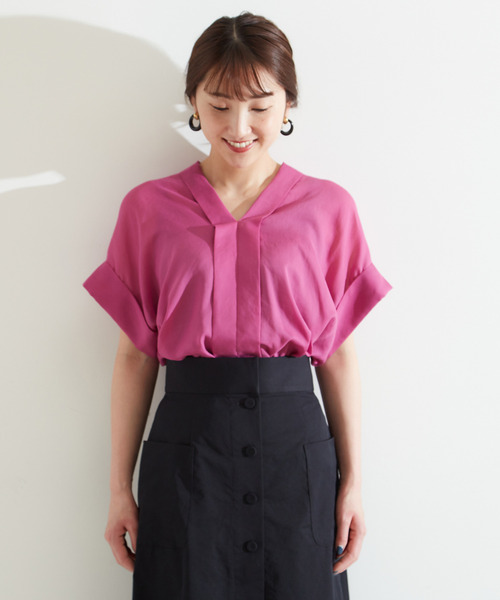 Tiara（ティアラ）の「Vネックブラウス（シャツ/ブラウス・レディース・ブラック/イエロー/ピンク・FREE）」の12枚目の写真