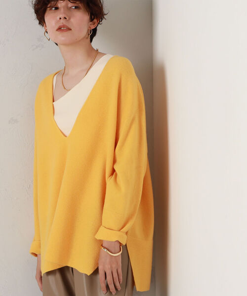 NOLLEY’S（ノーリーズ）の「◇【WEB限定カラーあり】CHESS 深Vプルオーバーニット（ニット/セーター・レディース・ベビーピンク/ベージュ/グリーン/オリーブ/ミント/ブルー/イエロー・38）」の6枚目の写真