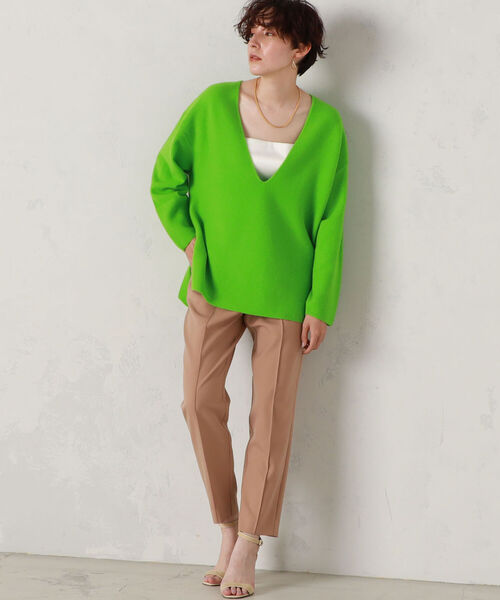 NOLLEY’S（ノーリーズ）の「◇【WEB限定カラーあり】CHESS 深Vプルオーバーニット（ニット/セーター・レディース・ベビーピンク/ベージュ/グリーン/オリーブ/ミント/ブルー/イエロー・38）」の8枚目の写真