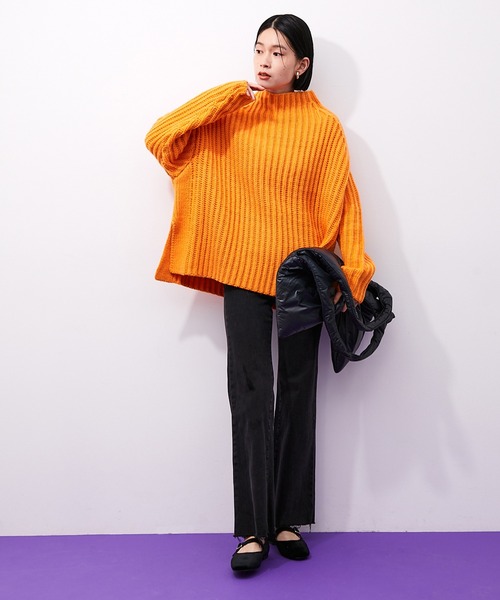 ADAM ET ROPE'（アダムエロペ）の「アルパカタートルフォルムニット