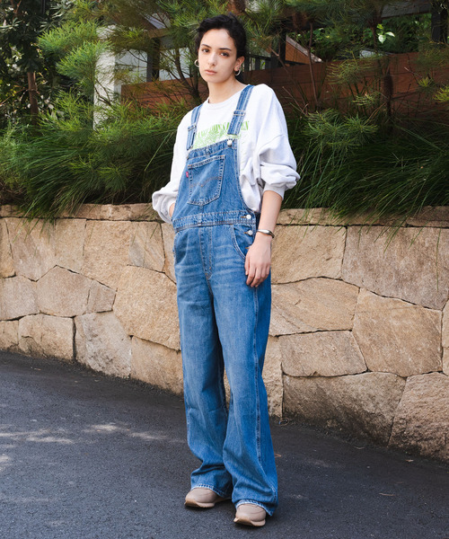 Levi's（リーバイス）の「GRAPHIC PRISM CREW STRANGE THINGS HAPPEN ORBIT HEATHER GREY（スウェット・レディース・グレー・XS/L/M/S）」の5枚目の写真