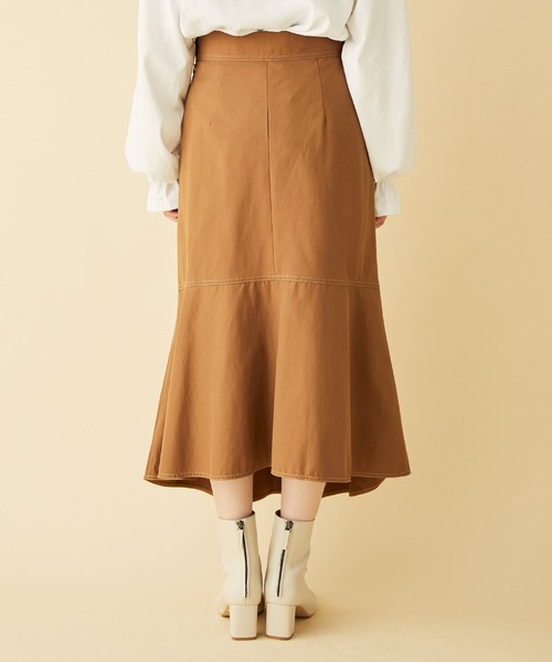 MADEMOISELLE ROPE'(マドモアゼル ロペ)の「<春まで使える>ステッチ加工アシンメトリーマーメイドスカート(スカート・レディース・ブラック/ダークブラウン・36/38)」の11枚目の写真