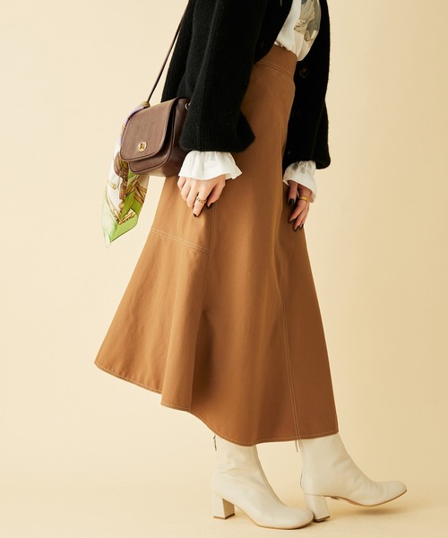 MADEMOISELLE ROPE'(マドモアゼル ロペ)の「<春まで使える>ステッチ加工アシンメトリーマーメイドスカート(スカート・レディース・ブラック/ダークブラウン・36/38)」の9枚目の写真