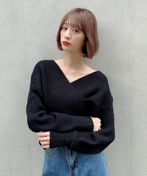 Voyage titty&Co.PETIT(ボヤージュティティアンドコープチ)の「【Voyage titty&Co.】フロントクロスニットプルオーバー(ニット/セーター・レディース・ベージュ/ブラック・FREE)」の2枚目の写真