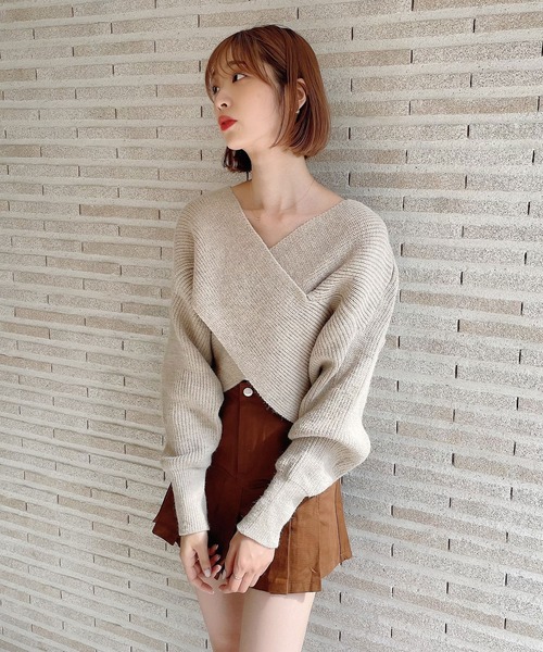 Voyage titty&Co.PETIT(ボヤージュティティアンドコープチ)の「【Voyage titty&Co.】フロントクロスニットプルオーバー(ニット/セーター・レディース・ベージュ/ブラック・FREE)」の5枚目の写真