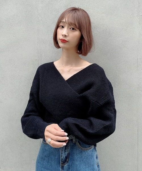 Voyage titty&Co.PETIT(ボヤージュティティアンドコープチ)の「【Voyage titty&Co.】フロントクロスニットプルオーバー(ニット/セーター・レディース・ベージュ/ブラック・FREE)」の3枚目の写真