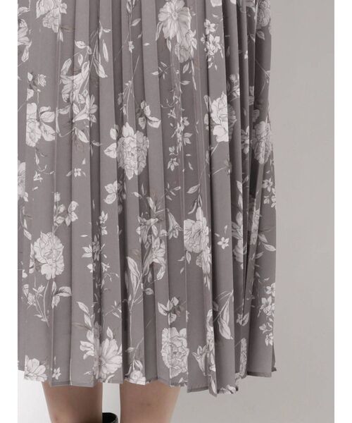 MERCURYDUO（マーキュリーデュオ）の「プリーツロングスカート（スカート・レディース・グレー/アイボリー/ブラック・SMALL/MEDIUM）」の12枚目の写真