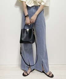 フロントスリットフレアデニムパンツ