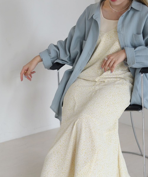 Bab（バブ）の「フラワーパターンキャミソールワンピース（ワンピース・レディース・イエロー/ブルー・M）」の8枚目の写真