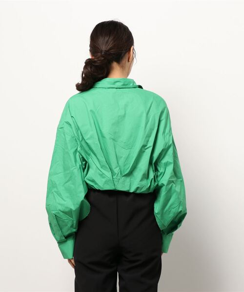 PAGEBOY（ページボーイ）の「CORE / ドレープショートシャツ（シャツ/ブラウス・レディース・ブラック/グリーン・FREE）」の4枚目の写真