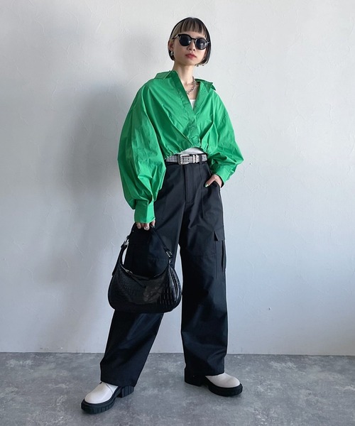 PAGEBOY（ページボーイ）の「CORE / ドレープショートシャツ（シャツ/ブラウス・レディース・ブラック/グリーン・FREE）」の13枚目の写真