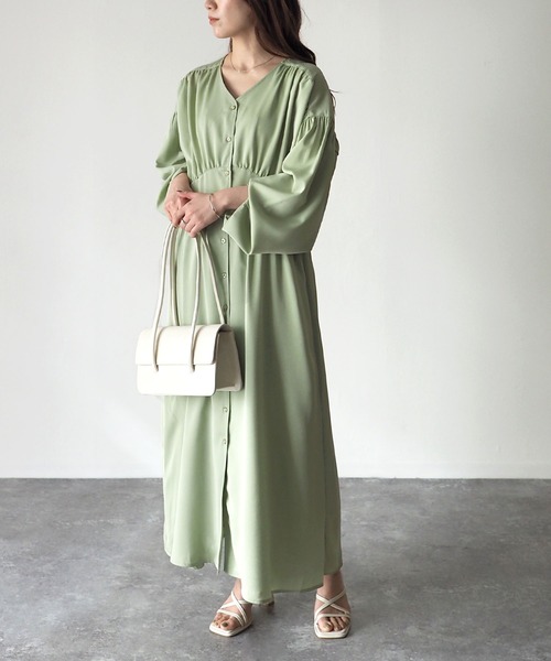 Riberry（リベリー）の「ウエストギャザーワンピース（ワンピース・レディース・グレイッシュベージュ/グリーン/ピンク・MEDIUM）」の18枚目の写真