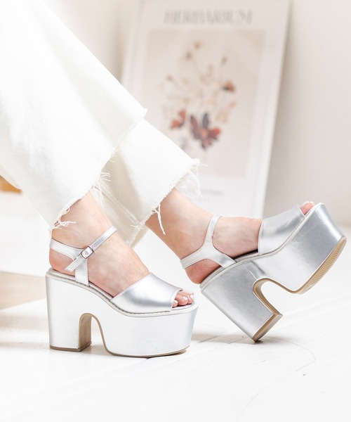 attagirl（アタガール）の「厚底ストラップバルキーサンダル（サンダル・レディース・ブラック/ベージュ/ブルー系その他/アイボリー/ホワイト/シルバー・LL/L/M/S）」の6枚目の写真