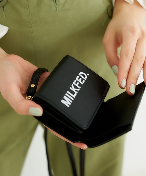 MILKFED.（ミルクフェド）の「STENCIL LOGO SHOULDER STRAP WALLET（財布・レディース・ライトピンク/ブラウン/ブラック・ONE SIZE）」の17枚目の写真