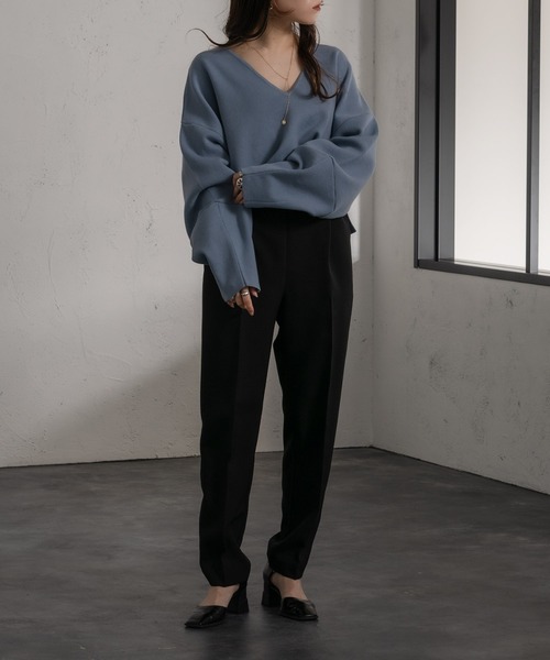 Ezick（エジック）の「バックシャンVネックショートトップス（ニット/セーター・レディース・ライトブルー/グレイッシュベージュ/ブラック・FREE）」の9枚目の写真