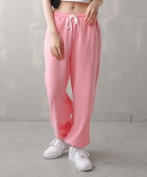 SPINNS（スピンズ）の「【選べるカラバリ】トレンドボーイズスウェットパンツ（スウェットパンツ・レディース・オフホワイト/ブラック/オートミール/ピンク/グリーン・L/M）」の5枚目の写真