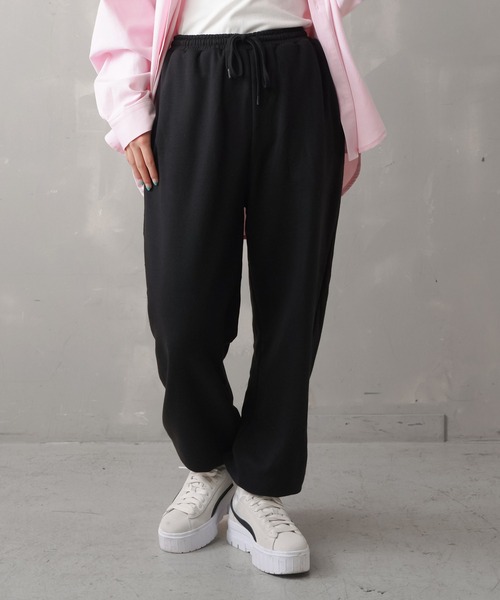 SPINNS（スピンズ）の「【選べるカラバリ】トレンドボーイズスウェットパンツ（スウェットパンツ・レディース・オフホワイト/ブラック/オートミール/ピンク/グリーン・L/M）」の3枚目の写真