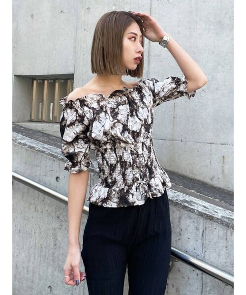 EMODA（エモダ）の「タンクワイドバングル（バングル/リストバンド・レディース・ゴールド/シルバー・FREE）」の7枚目の写真