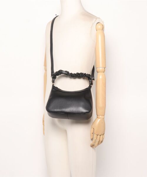 Te chichi TERRASSE（テチチテラス）の「くしゅくしゅハンドルバッグ（ショルダーバッグ・レディース・オフホワイト/ブラック/ブラウン・ﾌﾘ-）」の8枚目の写真