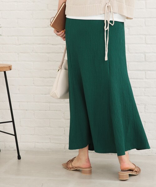 SHOO・LA・RUE(シューラルー)の「◆シャーリングAラインスカート(スカート・レディース・アイボリー/ブラック/グリーン/オレンジ・00)」の11枚目の写真