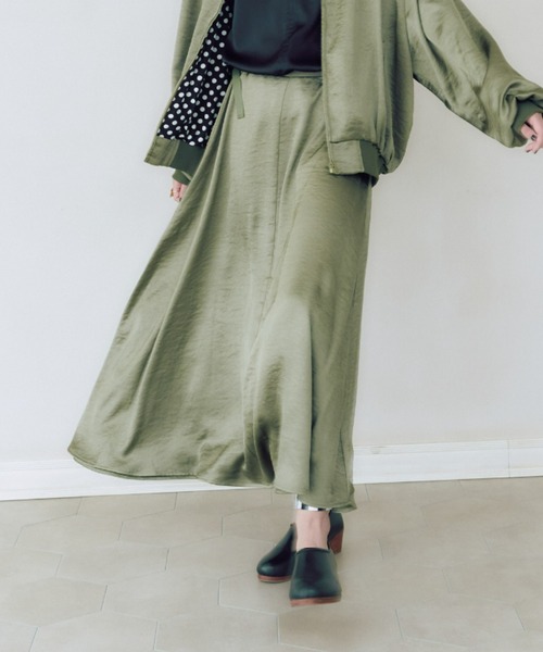 manana suerte（マニャーナスエルテ）の「ヴィンテージサテンスカート（スカート・レディース・ブラック/カーキ/ゴールド/ピンク/レッド/ベージュ・FREE）」の3枚目の写真