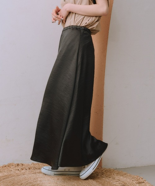 manana suerte（マニャーナスエルテ）の「ヴィンテージサテンスカート（スカート・レディース・ブラック/カーキ/ゴールド/ピンク/レッド/ベージュ・FREE）」の2枚目の写真