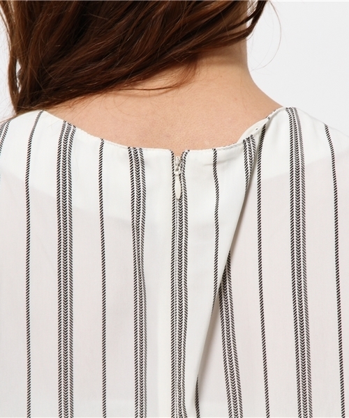 CIAOPANIC（チャオパニック）の「【Ciaopanic】　ヘリンボンストライプBigスリーブBL（シャツ/ブラウス・レディース・ネイビー/オフホワイト・FREE）」の7枚目の写真