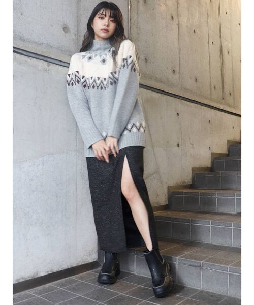 MURUA（ムルーア）の「ツイードフリンジディープスリットスカート（スカート・レディース・ブラック/モカ・1/2）」の11枚目の写真