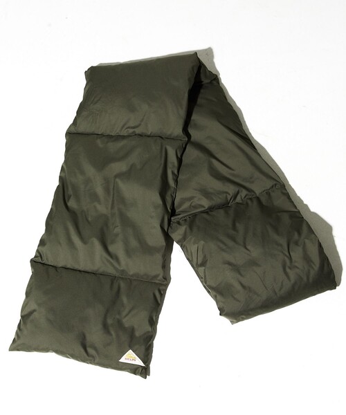 FREAK'S STORE（フリークスストア）の「WEB限定 KELTY×FREAK'S STORE/ケルティ 別注 ワンポイント ヴィンテージロゴ 中綿 ボリュームマフラー/スヌード（マフラー・メンズ・ブラック/オリーブ・ﾌﾘ-）」の3枚目の写真